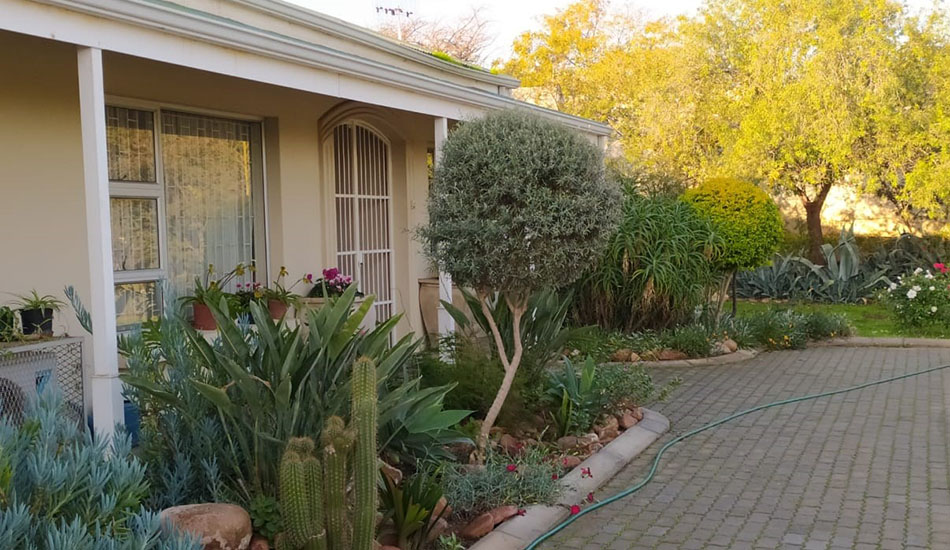OUDTSHOORN  Scuola materna - Casa famiglia - Centro nutrizionale - Servizi pastorali