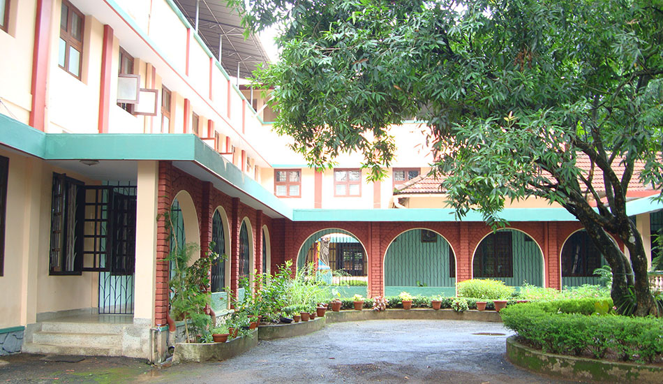 KUDAYAMPADY (Kerala) - Boarding e Scuola